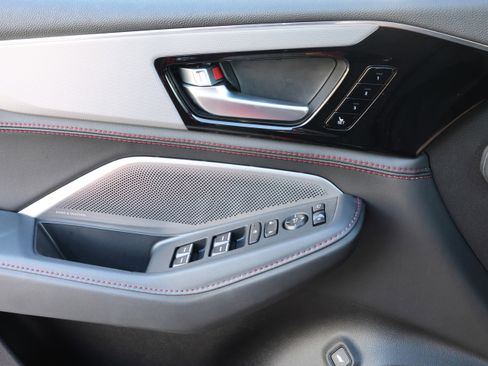 Used 2025 Acura MDX A-Spec image 12