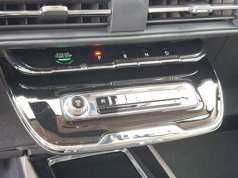 Used 2023 Lincoln Corsair Reserve w/ Equipment Group 201A FWD image 11