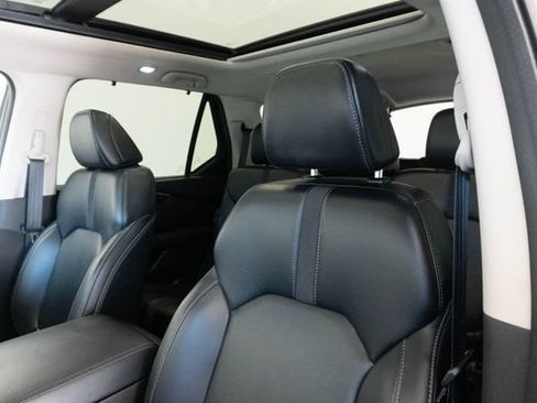 Used 2023 Honda Pilot Touring image 8