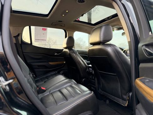 Used 2017 GMC Acadia Denali w/ Technology Package AWD/4WD image 13