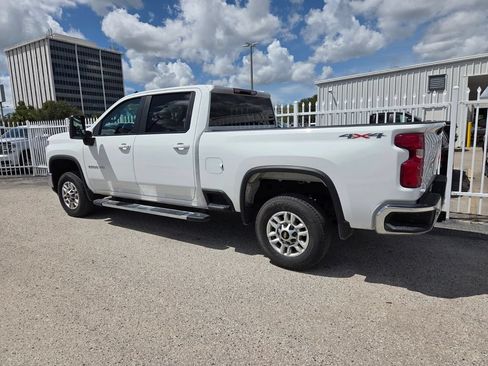 Used 2025 Chevrolet Silverado 2500 LT w/ Convenience Package AWD/4WD image 5