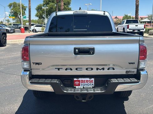 Used 2022 Toyota Tacoma TRD Off-Road AWD/4WD image 7