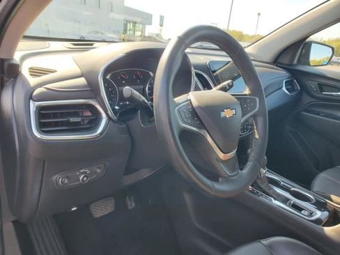 Used 2023 Chevrolet Equinox Premier image 18