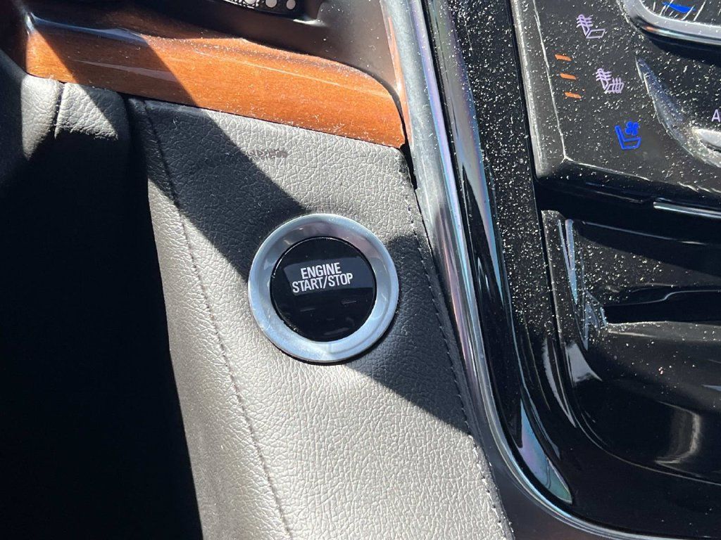 Used 2017 Cadillac Escalade Premium Luxury AWD/4WD image 24