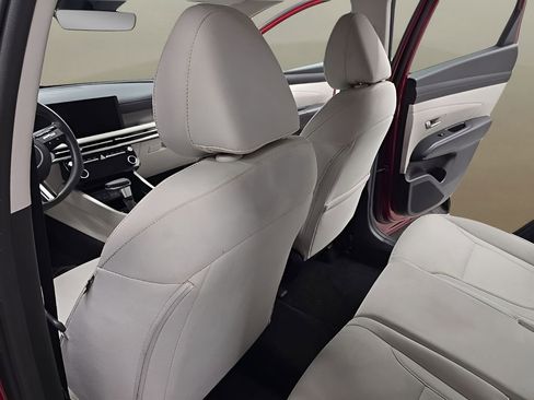 Used 2025 Hyundai Tucson SEL image 14