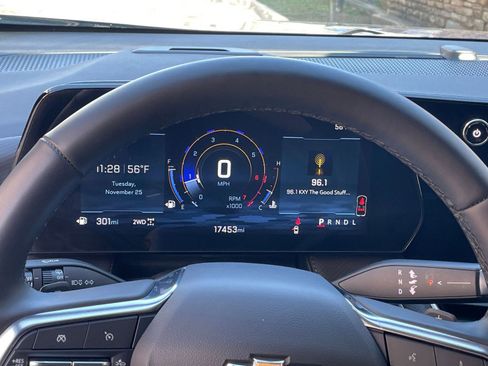 Used 2025 Chevrolet Equinox LT image 39