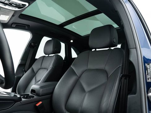 Used 2024 Porsche Macan w/ Premium Plus Package image 41