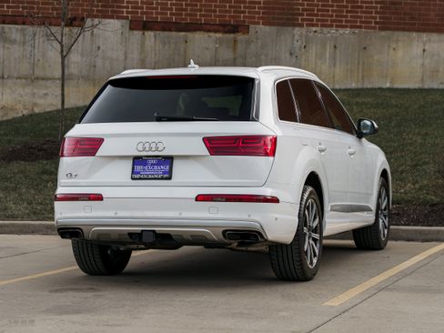 Used 2019 Audi Q7 3.0T Premium Plus image 4