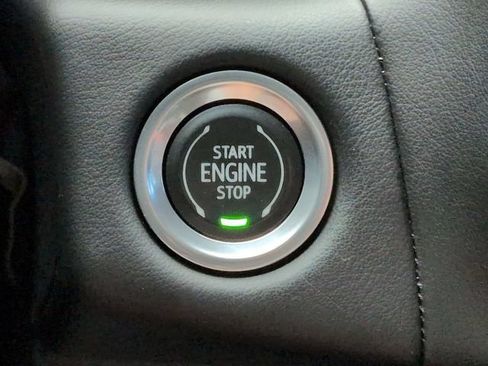 Used 2021 Chevrolet Tahoe LT w/ LT Signature Package RWD image 29