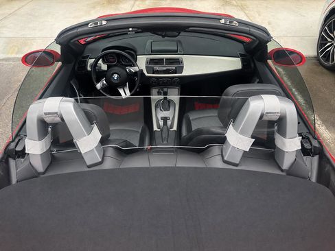 Used 2004 BMW Z4 2.5i RWD image 3