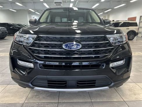 Used 2023 Ford Explorer XLT w/ Equipment Group 202A AWD/4WD image 20