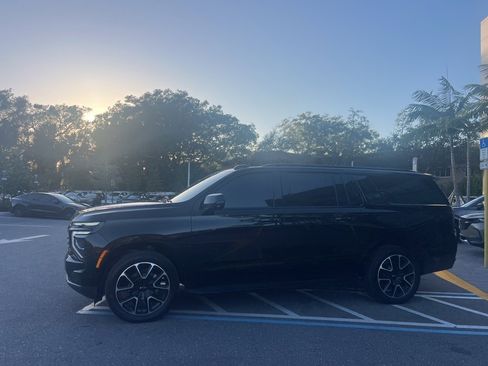 Used 2025 Chevrolet Suburban RST w/ Comfort Package image 10