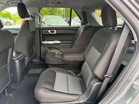 Certified 2024 Ford Explorer XLT AWD/4WD image 9