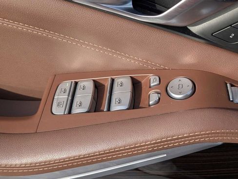 Used 2024 BMW X7 M60i w/ Executive Package image 24