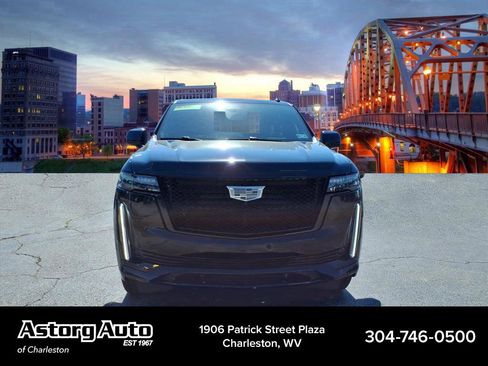 Used 2024 Cadillac Escalade Sport Platinum w/ LPO, ONYX Package AWD/4WD image 8