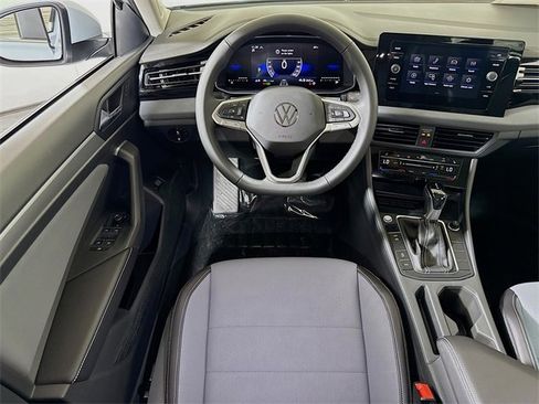 New 2026 Volkswagen Jetta SE image 13