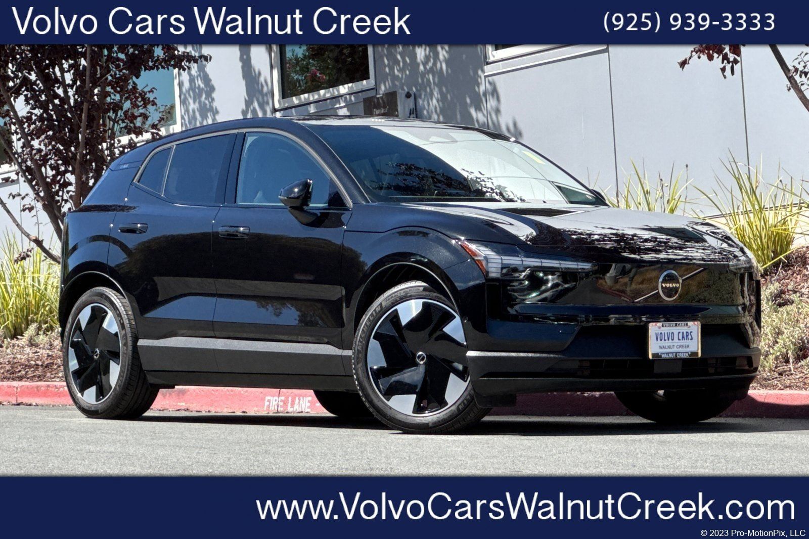 Certified 2025 Volvo EX30 Ultra w/ Climate Package AWD/4WD image 1