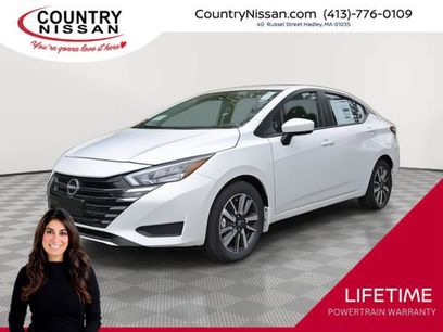 New 2025 Nissan Versa SV w/ Trunk Package