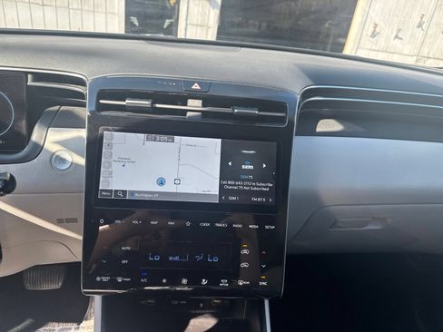 Used 2022 Hyundai Tucson Limited AWD/4WD image 12