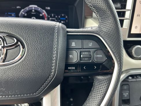 Used 2025 Toyota Sequoia Capstone image 18