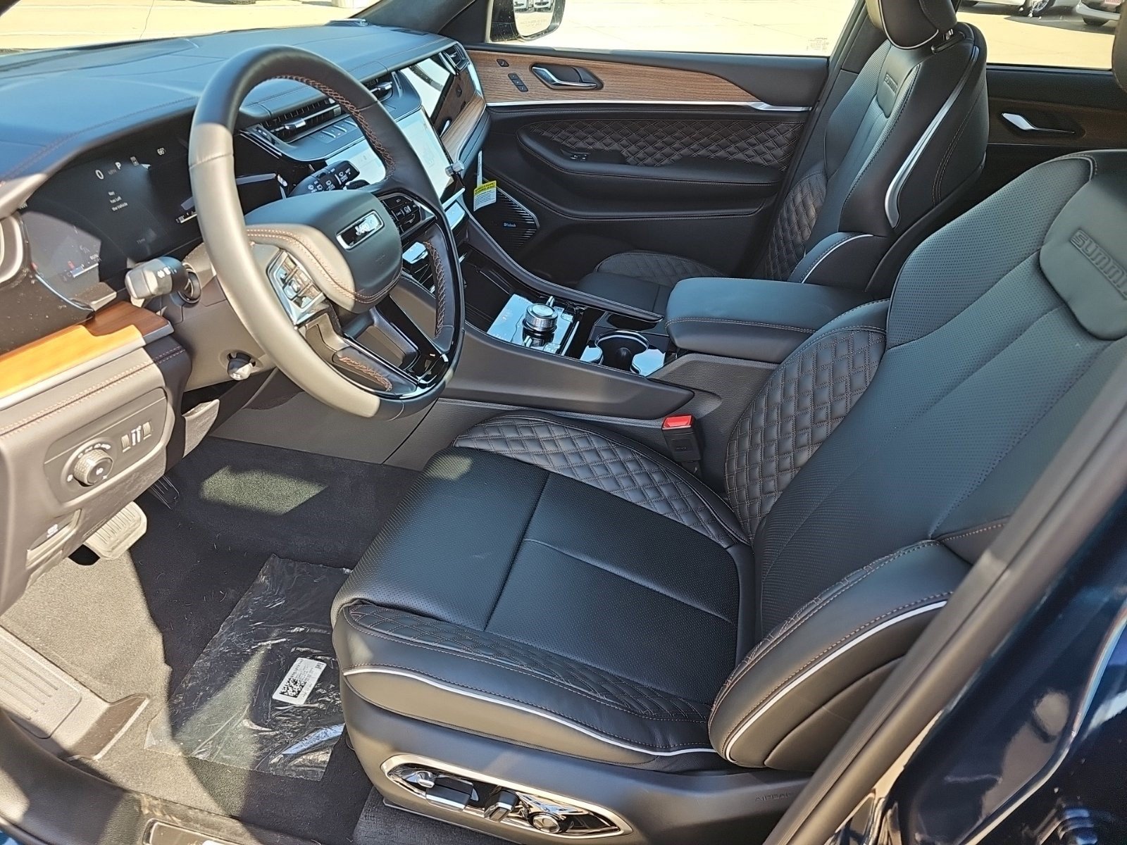 New 2027 Jeep Grand Cherokee Summit AWD/4WD image 16