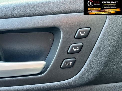 Used 2017 Toyota Highlander Limited w/ Protection Package #3 AWD/4WD image 31