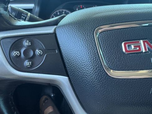 Used 2018 GMC Acadia SLE FWD image 22