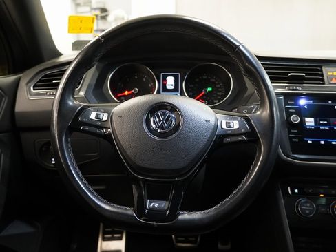 Used 2021 Volkswagen Tiguan SE R-Line image 19