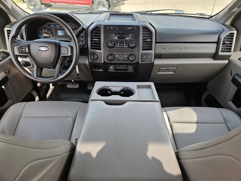 Used 2017 Ford F250 XL w/ Power Equipment Group image 16