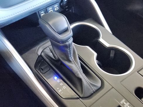 Used 2023 Toyota Highlander L image 21