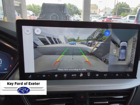 Used 2023 Ford Escape Platinum AWD/4WD image 47