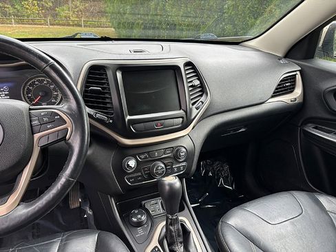 Used 2014 Jeep Cherokee Limited w/ Trailer Tow Group image 15