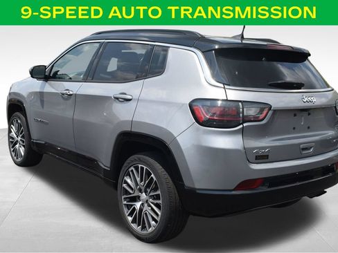Used 2022 Jeep Compass Limited w/ Elite Group AWD/4WD image 10