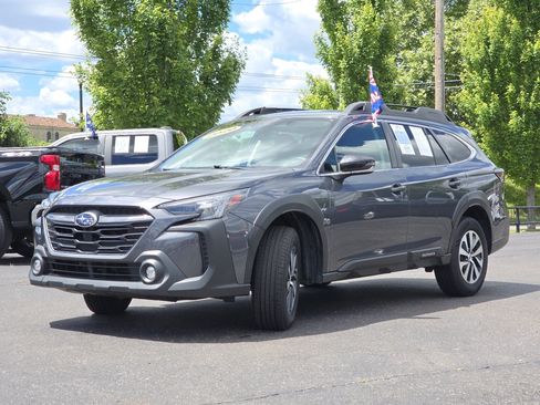 Used 2023 Subaru Outback Premium AWD/4WD image 16