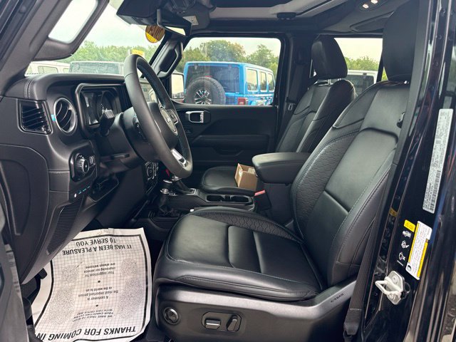 Used 2024 Jeep Wrangler High Altitude AWD/4WD image 13