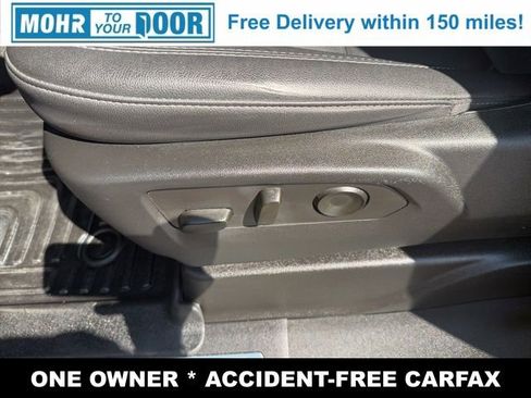 Used 2024 Chevrolet Suburban Z71 image 12