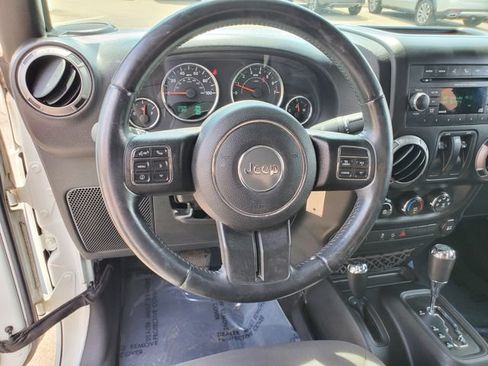Used 2015 Jeep Wrangler Sport w/ Quick Order Package 24S AWD/4WD image 19
