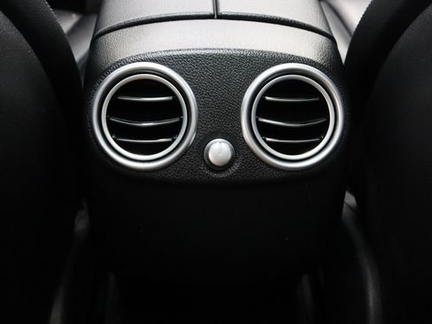 Used 2018 Mercedes-Benz GLC 300 image 32