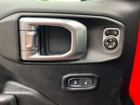 Used 2020 Jeep Gladiator Sport w/ Quick Order Package 24S AWD/4WD image 9