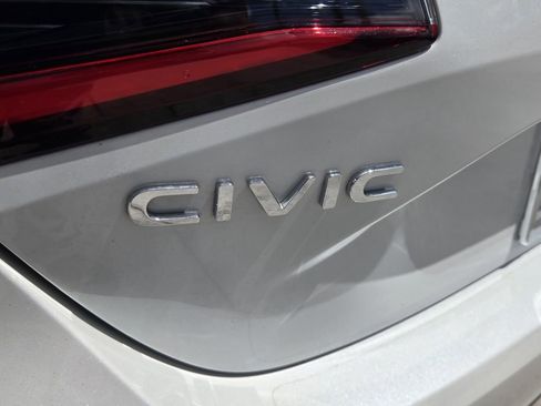 Used 2024 Honda Civic Sport image 13