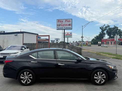 Used 2019 Nissan Altima 2.5 S FWD image 11