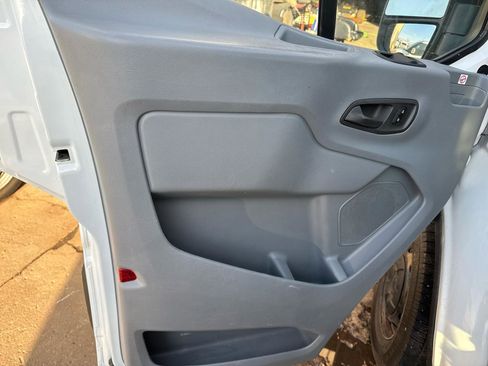 Used 2019 Ford Transit 250 250 Van Med. Roof image 37