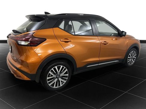 Used 2023 Nissan Kicks SR w/ SR Premium Package image 5