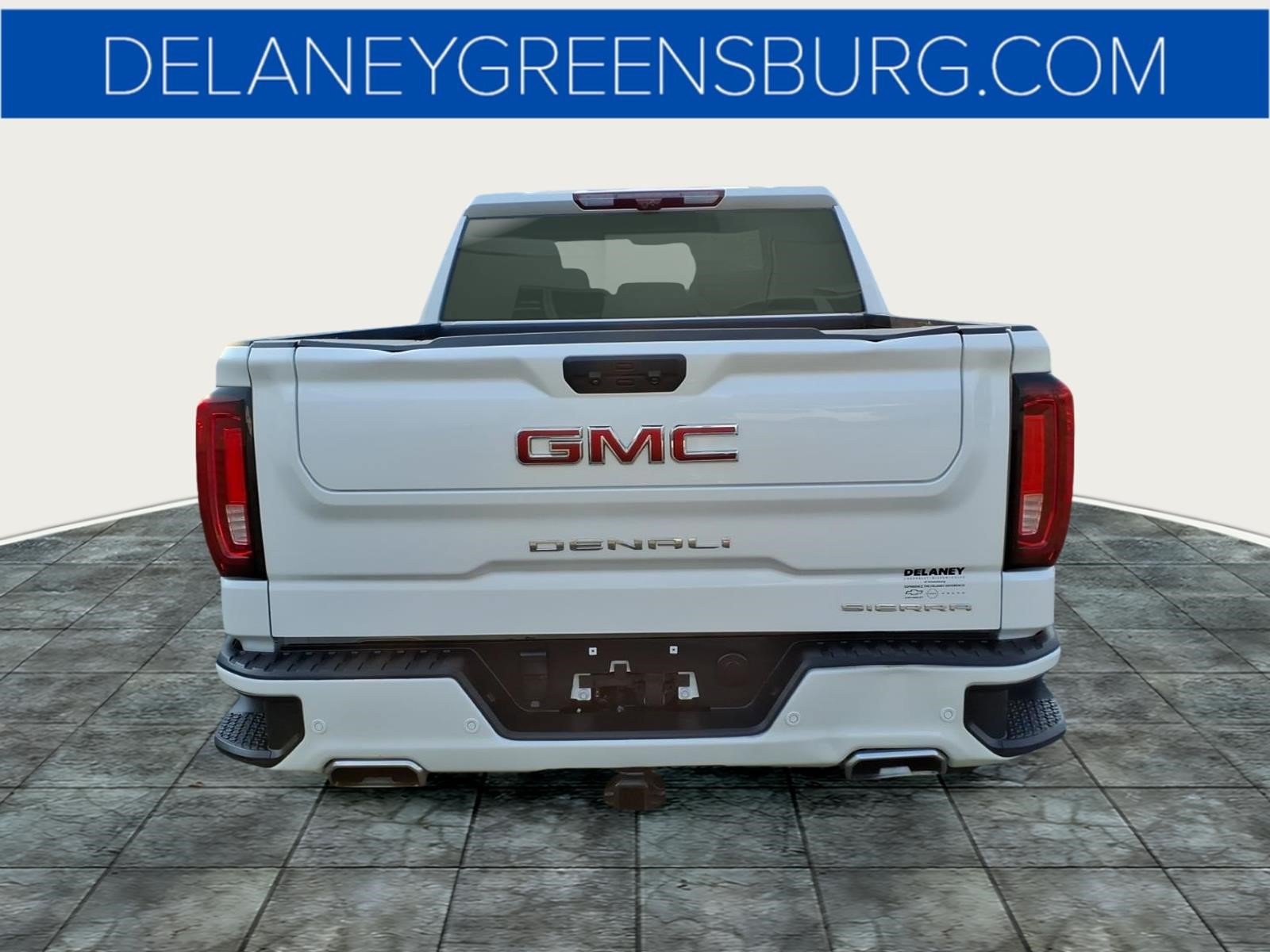 Used 2024 GMC Sierra 1500 Denali w/ Technology Package AWD/4WD image 4