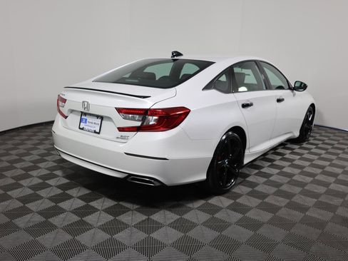 Used 2022 Honda Accord Sport image 5