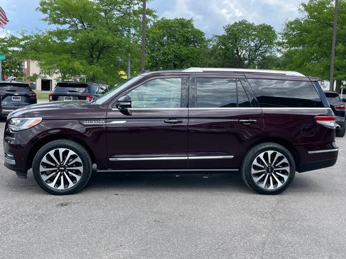 Used 2023 Lincoln Navigator Reserve AWD/4WD image 8