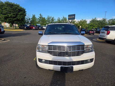 Used 2014 Lincoln Navigator 4WD image 2