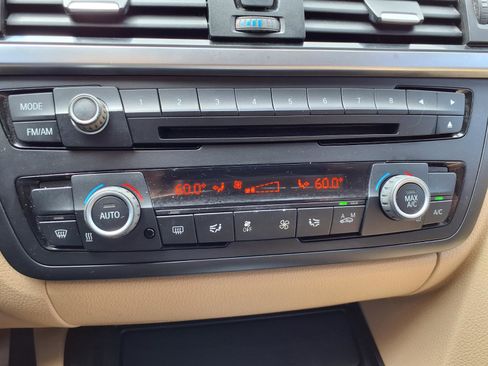 Used 2013 BMW 320i Sedan RWD image 7