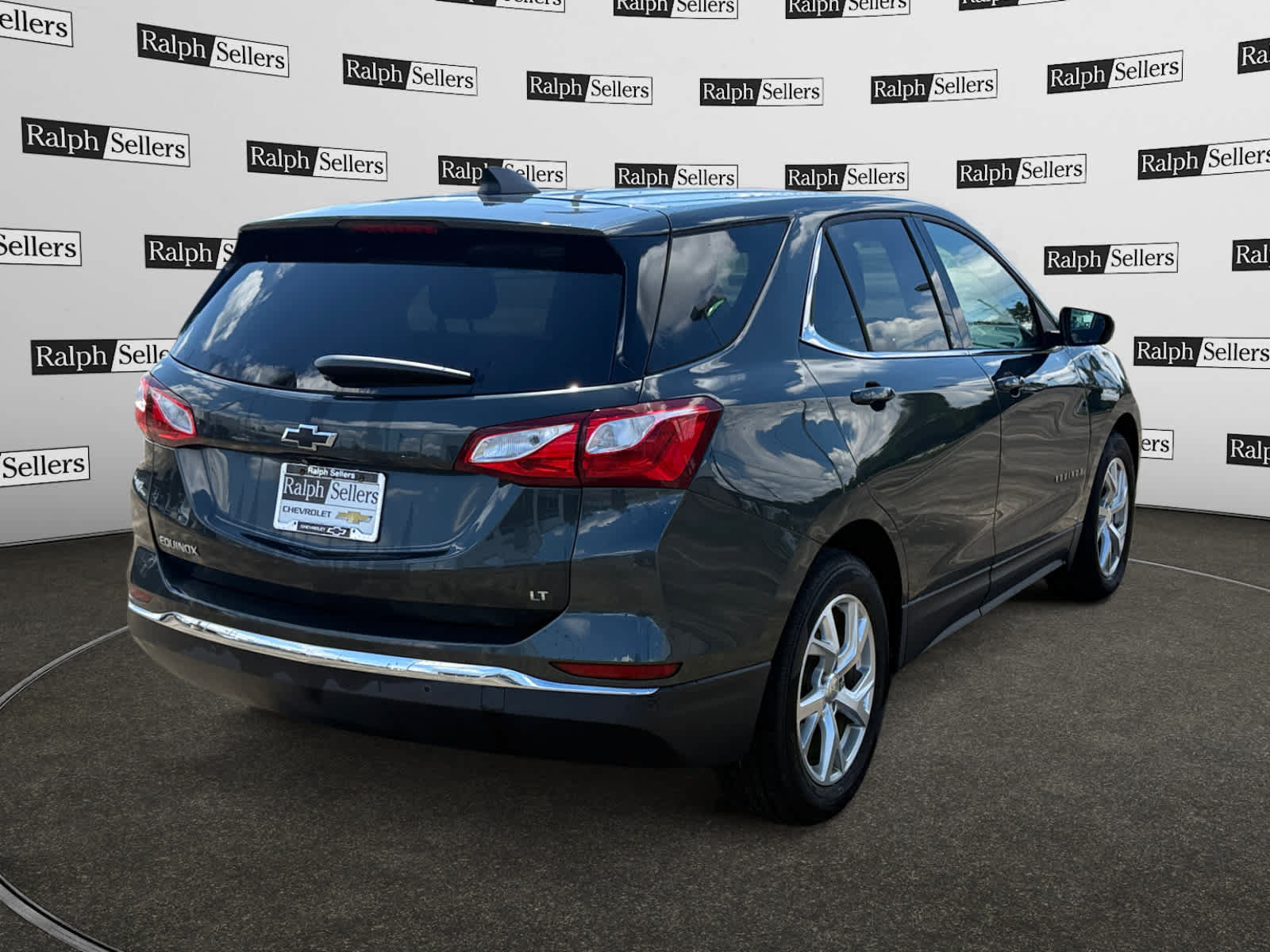 Used 2020 Chevrolet Equinox LT FWD image 6