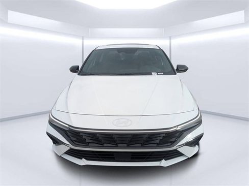 New 2026 Hyundai Elantra SEL Sport image 8